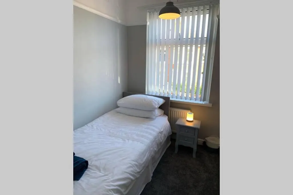 Modern Fully Refurbished 3 Bedroom Home Blackpool 0*,  United Kingdom