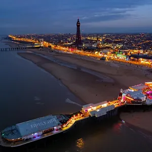 Blackpool Central Beach Apartments Apartment