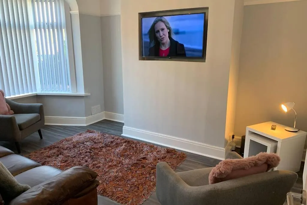 Modern Fully Refurbished 3 Bedroom Home Blackpool